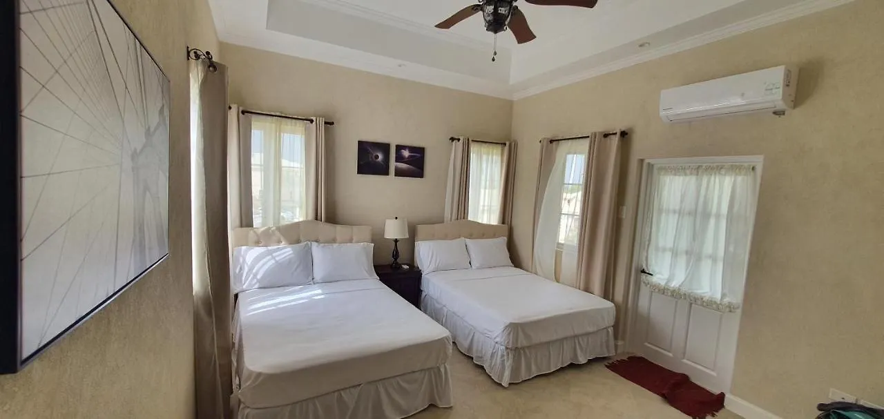 Infinity Townhomes At Bagatelle Saint James Apartament